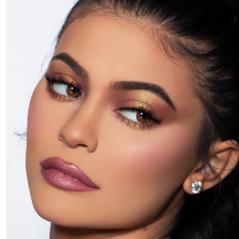 🎉HP🎉 Kylie The Sorta Sweet Eyeshadow Palette - Picture 5 of 13